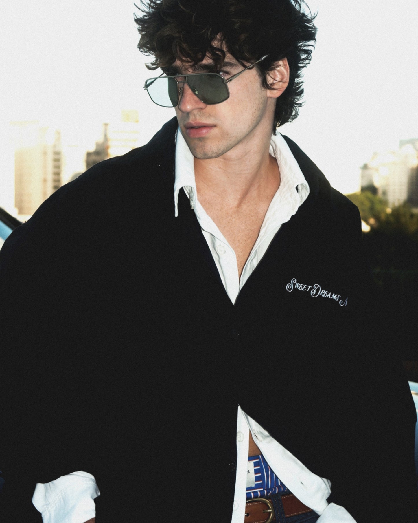 Camisa longa bordada azul escura