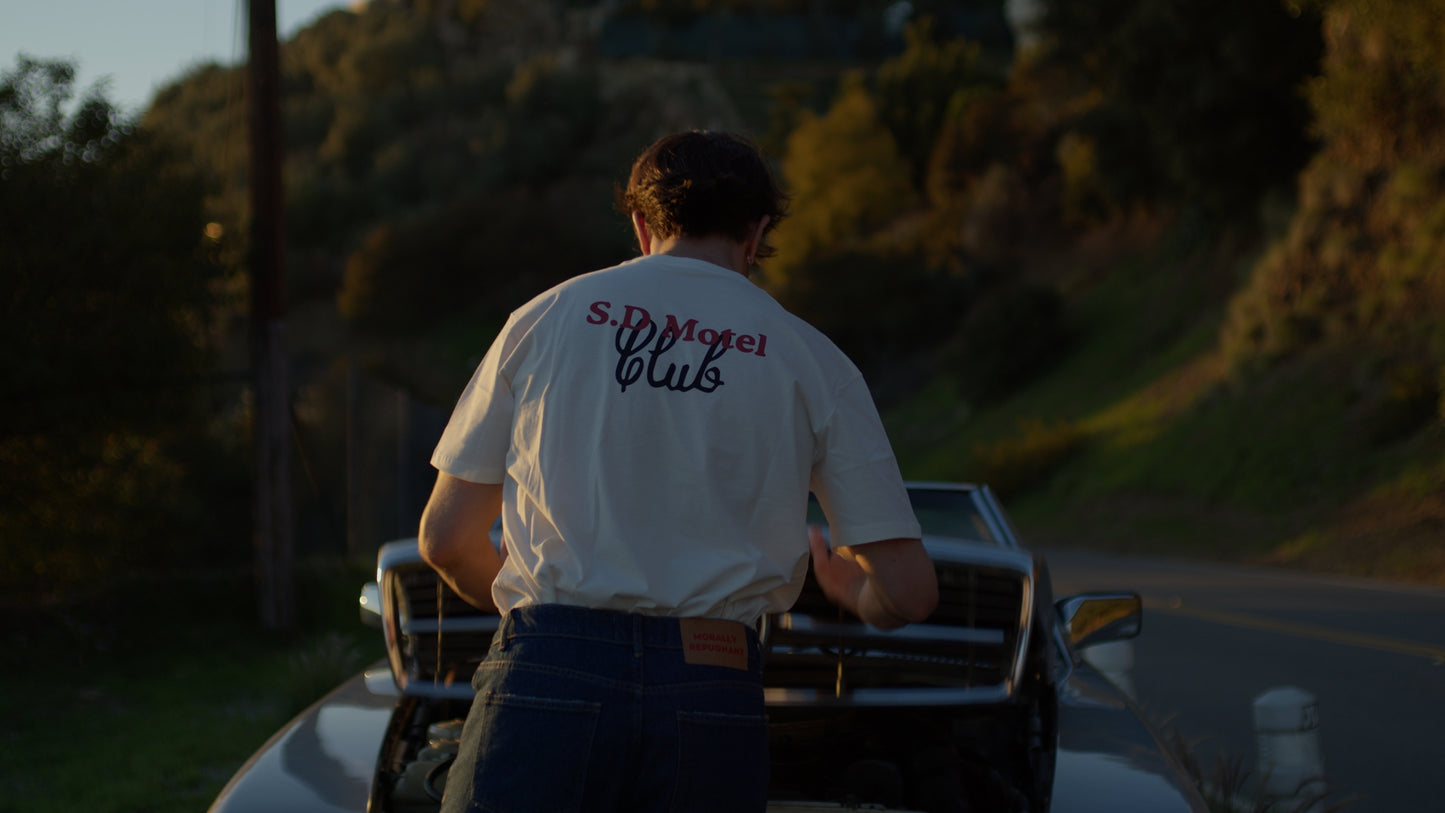 CAMISETA SWEET DREAMS CLUB WHITE